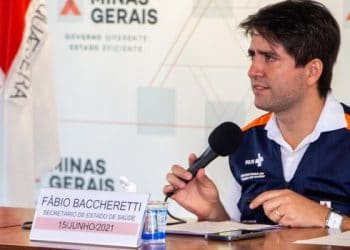 Mineiros entre 18 e 59 anos serão vacinados até outubro deste ano