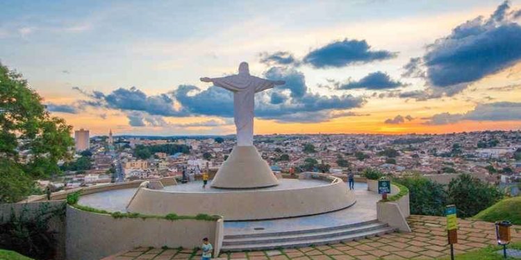 Araxá atinge marca de 200 mortes por Covid-19