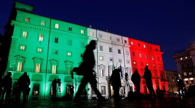 Itália não exigirá máscaras ao ar livre a partir de 28 de junho