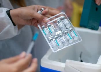 Araxá inicia vacinação para pessoas de 59 anos nesta quinta (24)