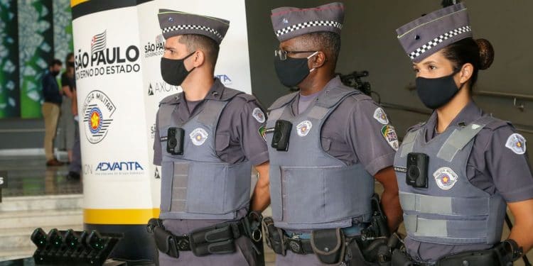 Câmeras corporais diminuem letalidade em ações policiais