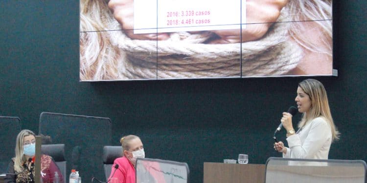 Agosto Lilás: Ação Social participa de palestra sobre impactos da violência contra a mulher