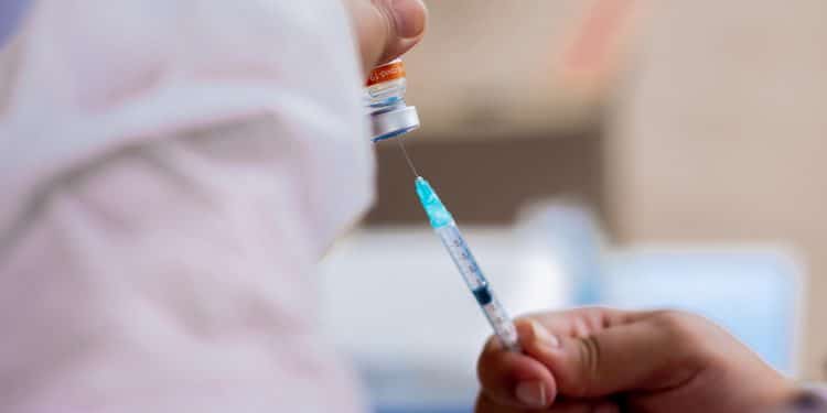 Araxá retoma vacinação por faixa etária nesta quinta