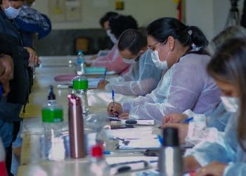 Vacinação em Araxá abrange pessoas a partir de 24 anos nesta sexta