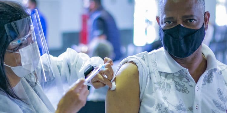 Araxá antecipa 2ª dose da CoronaVac e AstraZeneca agendada até 7 de setembro