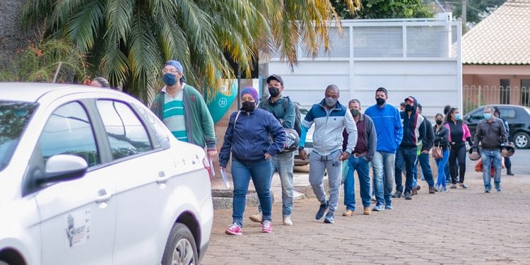 Araxá vacina pessoas a partir de 19 anos contra a Covid-19 nesta sexta