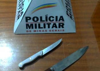 POLÍCIA MILITAR APREENDE ARMAS BRANCAS EM ARAXÁ/MG