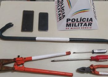 Dois jovens são presos por furto em Campos Altos