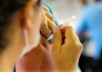 Araxá promove repescagem de 1ª dose contra a Covid-19 para adultos (18+) e mutirão de 2ª dose na segunda