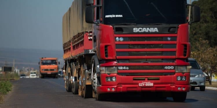 Motoristas precisam ficar atentos aos prazos para exame toxicológico