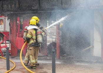 Incêndio atinge imediações de prédio da EBC em Brasília