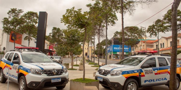 37º BPM REALIZA SOLENIDADE DE ENTREGA DE DUAS VIATURAS EM ARAXÁ/MG