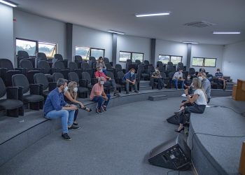 Prefeitura se reúne com representantes de bares e restaurantes e anuncia novo decreto