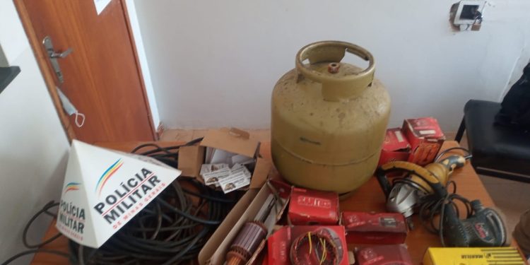 POLÍCIA MILITAR REALIZA PRISÃO DE AUTOR DE FURTO