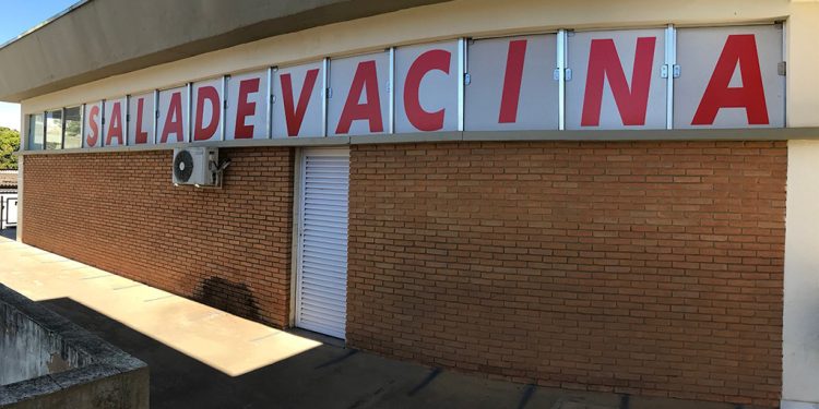 Vacinação contra a gripe segue aberta à população de Araxá