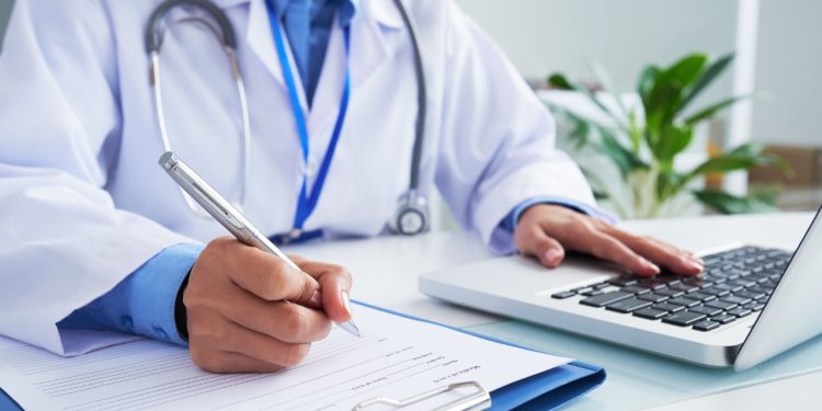 Araxá mantém aberto credenciamento para contratação de médicos com remuneração de até R$ 17, 5 mil