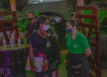 Covid-19: Vigilância Sanitária promove fiscalização em bares e restaurantes da cidade