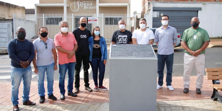 Prefeitura de Araxá inaugura praça no bairro Novo Horizonte