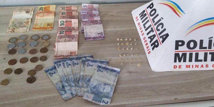 POLÍCIA MILITAR PRENDE AUTOR POR TRÁFICO DE DROGAS EM ARAXÁ/MG