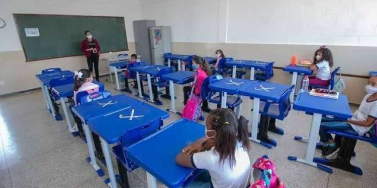 Araxá retoma as aulas 100% presencial na próxima segunda-feira