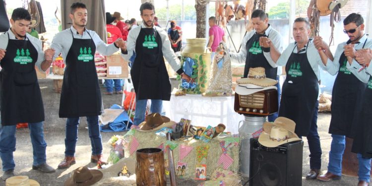 Queima do Alho honra a tradição e reúne cultura e comida boa em Araxá