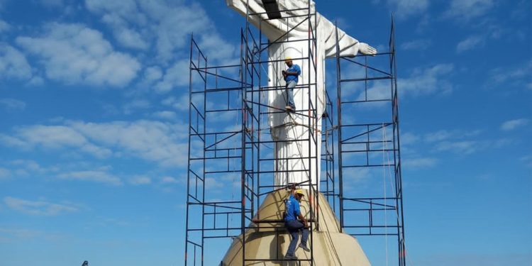 Estátua do Cristo é revitalizada