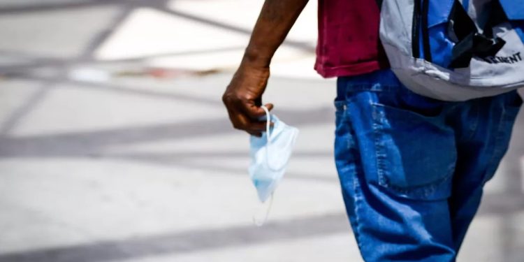 Entenda o que pode mudar com o fim de emergência relacionada à Covid-19 no Brasil