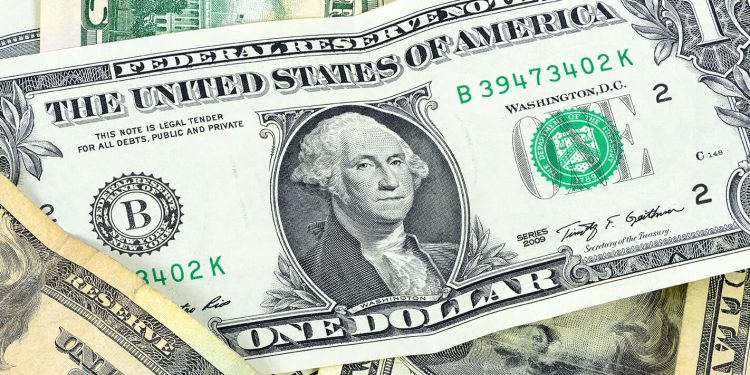 Dólar fecha a R$ 4,66 e tem menor valor em mais de dois anos