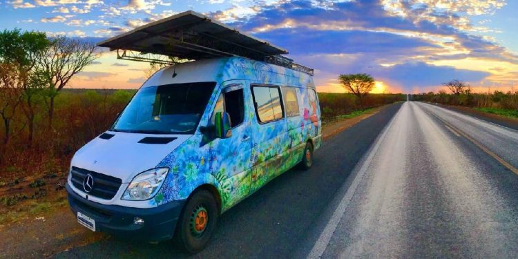 Primeiro cinema solar do Brasil chega a Araxá na próxima semana com quatro sessões gratuitas