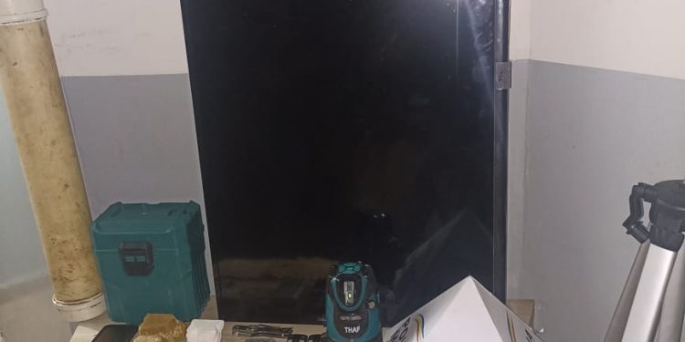 EM ARAXÁ/ MG, POLÍCIA MILITAR PRENDE AUTORES POR TRÁFICO DE DROGAS