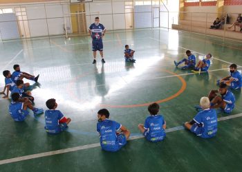 Dínamo prorroga inscrições para projeto social de futsal destinado a crianças e adolescentes