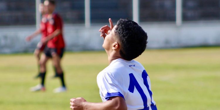Dínamo vence Varginha em casa e assume a 5ª posição do Mineiro sub-15