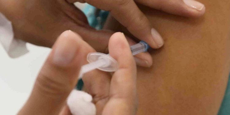 Começa a segunda etapa da vacinação contra a gripe e o sarampo; confira o público-alvo