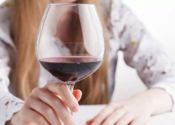 Álcool + frio: entenda o que o combo provoca no nosso corpo e os efeitos da baixa temperatura