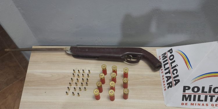 EM ARAXÁ, POLÍCIA MILITAR PRENDE AUTORES DE TRÁFICO DE DROGAS