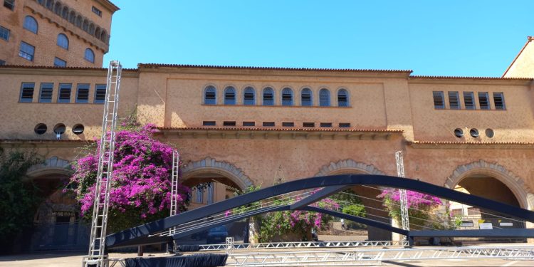 Começa a montagem da estrutura do Festival Saberes e Sabores
