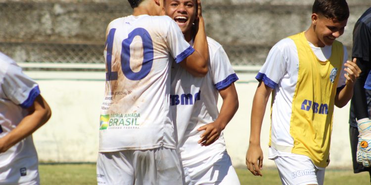 Dínamo vence a 5° partida consecutiva no Campeonato Mineiro sub-17