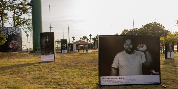 Abertura exposição“Muros Invisíveis” no Parque do Cristo – Fliaraxá