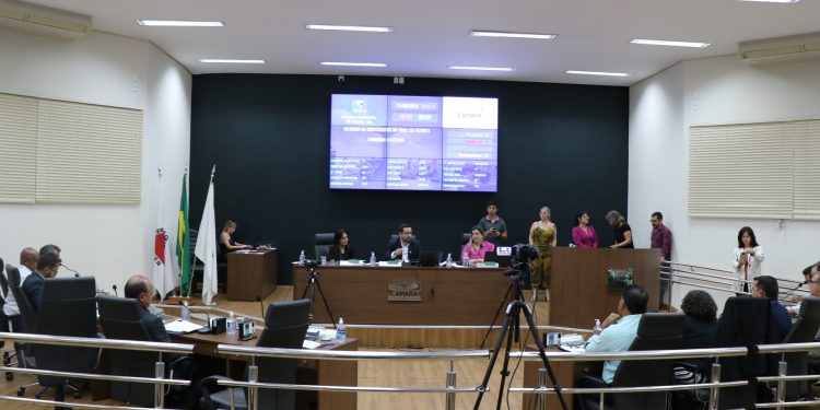 Vereadores aprovam estruturação administrativa da Fundação Cultural Calmon Barreto para realização de concurso público