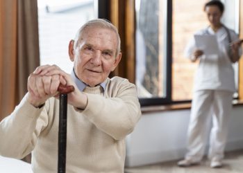 Médico da família alerta sobre os sinais de adoecimento do idoso