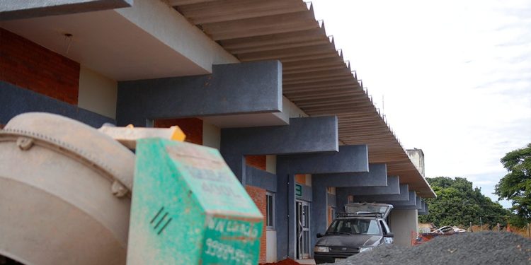 Reforma geral do Aeroporto Municipal de Araxá está na fase de implantação da nova cobertura