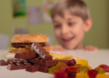Obesidade infantil:  por que as crianças estão engordando tanto?