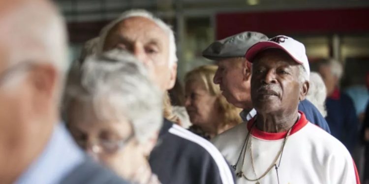INSS encerra pagamentos da 2ª parcela do 13º nesta terça-feira; veja quem recebe