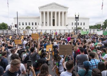 Suprema Corte dos EUA reduz poder do governo para cortar emissões de carbono de centrais de energia