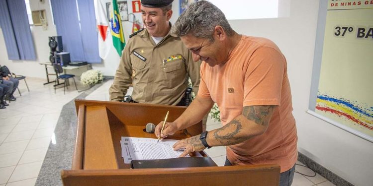 Prefeitura de Araxá assina convênio para cessão de guardas patrimoniais à Central 190 da Polícia Militar