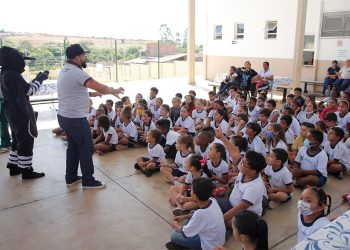 Ações educativas conscientizam alunos da rede pública sobre a prevenção da dengue