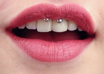 De grillz a piercings: especialista explica cuidados necessários com acessórios bucais