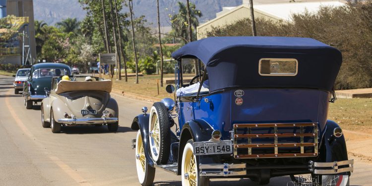 Desfile levará raridades do antigomobilismo para as ruas de Araxá (MG)