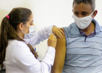 Secretaria Municipal de Saúde descentraliza vacinação contra a Covid a partir de 18 de julho para três Unidades de Saúde