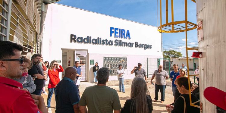 Feira Livre do Urciano Lemos é rebatizada como “Radialista Silmar Borges
